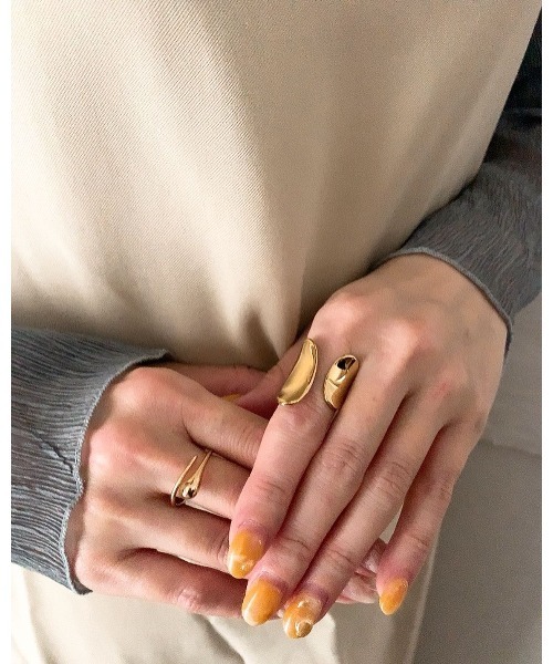 mou（モウ）の「歪み変形カーブリング（リング・レディース・シルバー/ゴールド・FREE）」の8枚目の写真