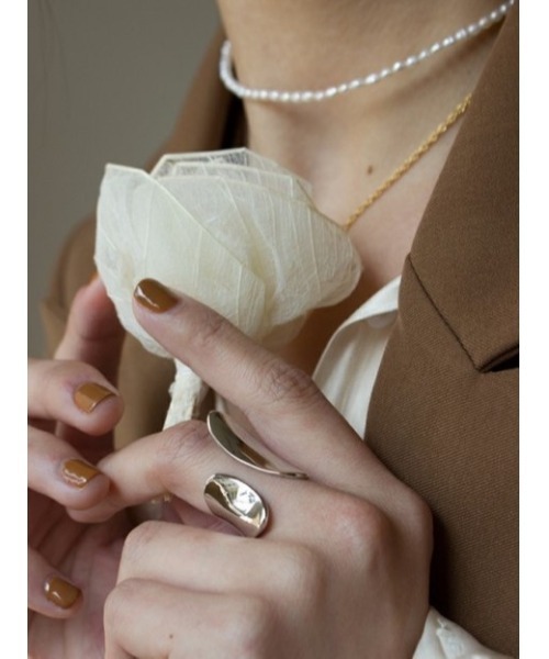 mou（モウ）の「歪み変形カーブリング（リング・レディース・シルバー/ゴールド・FREE）」の3枚目の写真