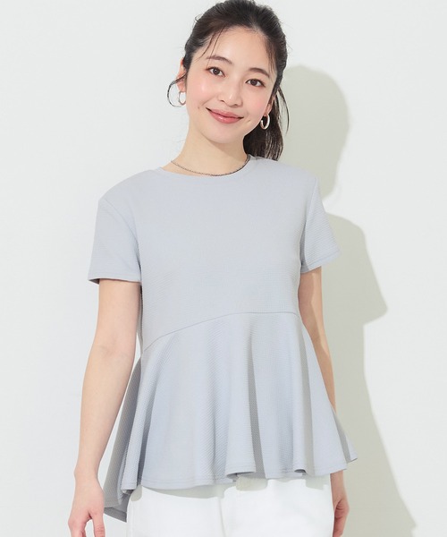 coca（coca）（コカ）の「＼26ss新色追加／ エンボス加工裾フリル半袖プルオーバー（Tシャツ/カットソー・レディース・ブラック/ピンク系その他/ホワイト/グレー/アイボリー/ライトブルー・ONE SIZE/L/S/M）」の5枚目の写真