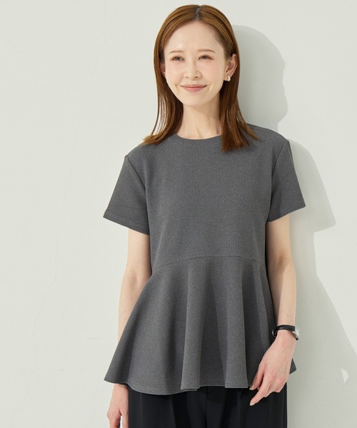 coca（coca）（コカ）の「＼26ss新色追加／ エンボス加工裾フリル半袖プルオーバー（Tシャツ/カットソー・レディース・ブラック/ピンク系その他/ホワイト/グレー/アイボリー/ライトブルー・ONE SIZE/L/S/M）」の8枚目の写真