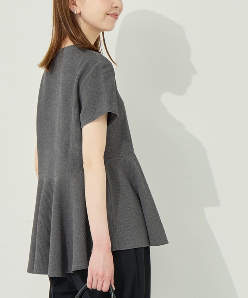 coca（coca）（コカ）の「＼26ss新色追加／ エンボス加工裾フリル半袖プルオーバー（Tシャツ/カットソー・レディース・ブラック/ピンク系その他/ホワイト/グレー/アイボリー/ライトブルー・ONE SIZE/L/S/M）」の9枚目の写真