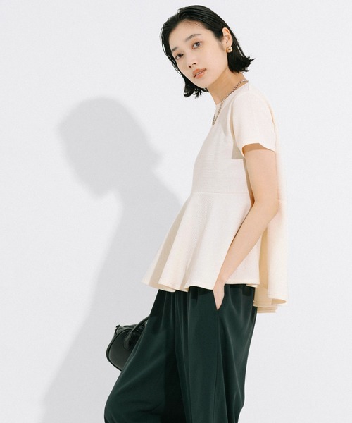 coca（coca）（コカ）の「＼26ss新色追加／ エンボス加工裾フリル半袖プルオーバー（Tシャツ/カットソー・レディース・ブラック/ピンク系その他/ホワイト/グレー/アイボリー/ライトブルー・ONE SIZE/L/S/M）」の18枚目の写真