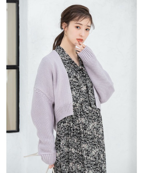 fifth（フィフス）の「ローゲージショートニットカーディガン（カーディガン/ボレロ・レディース・ラベンダー/スモークピンク/ライトベージュ・MEDIUM）」の3枚目の写真