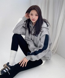 A'GEM/9 × .kom『muah muah/ムーアムーア』SIGNATURE COMBI HOOD ZIPUP/シグネチャー コンビ フード ジップアップ