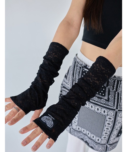 LUVISTRUE(ラヴイズトゥルー)の「『LUV IS TRUE/ラブ イズ トゥルー』LVG LACE WARMER/レース アームウォーマー(アームカバー・レディース・ブラック・FREE)」の3枚目の写真