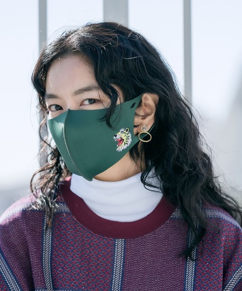 ROOPTOKYO（ループトウキョウ）の「スカジャン柄 ワンポイントロゴ 3D立体マスク（マスク・メンズ・オリーブ/ブラック/ブラウン/ネイビー・ONE SIZE）」の17枚目の写真