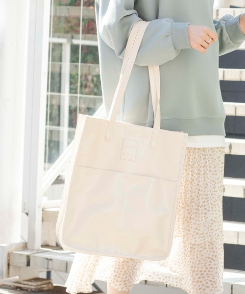 WEGO（ウィゴー）の「WEGO/マルチポケットPU撥水トートバッグ（トートバッグ・レディース・ベージュ/ブラック・FREE）」の17枚目の写真