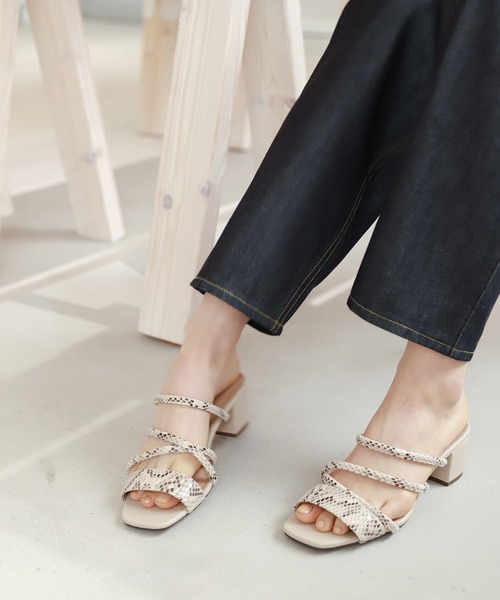 niko and...（ニコアンド）の「オリジナルナローミュールサンダル（サンダル・レディース・イエロー/ライトベージュ/ブラック・LARGE/MEDIUM）」の3枚目の写真