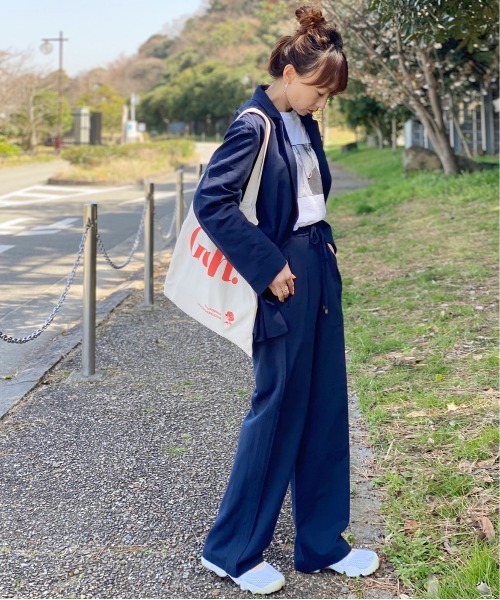 AZUL ENCANTO（アズールエンカント）の「イージーパンツ（その他パンツ・レディース・ネイビー/ベージュ/イエロー・FREE）」の4枚目の写真