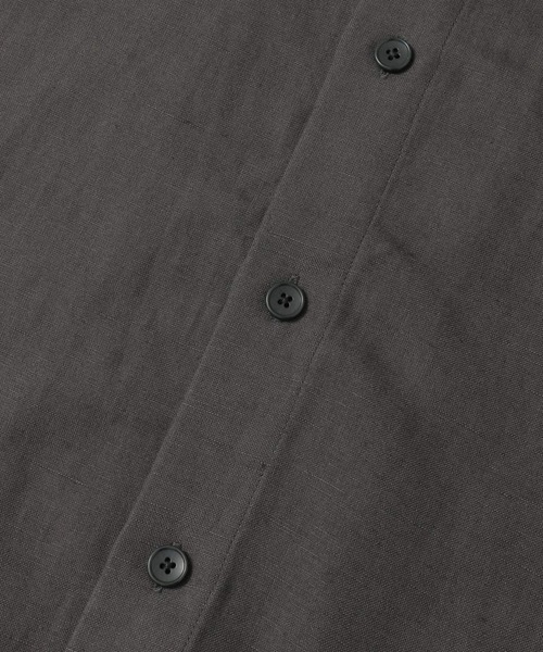 URBAN RESEARCH（アーバンリサーチ）の「UR TECH+抗菌 高機能リネンレーヨン スタンドカラーシャツ（ブルゾン・メンズ・チャコールグレー/ブルー系その他/グレー系その他・MEDIUM/LARGE）」の21枚目の写真
