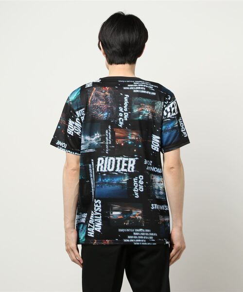 GGD(ジージーディー)の「ストリート フォト 昇華転写 総柄 tシャツ ロゴ カラフル インパクト デザイン(Tシャツ/カットソー・メンズ・ホワイト/ブラック/ベージュ・LL/M/L)」の5枚目の写真