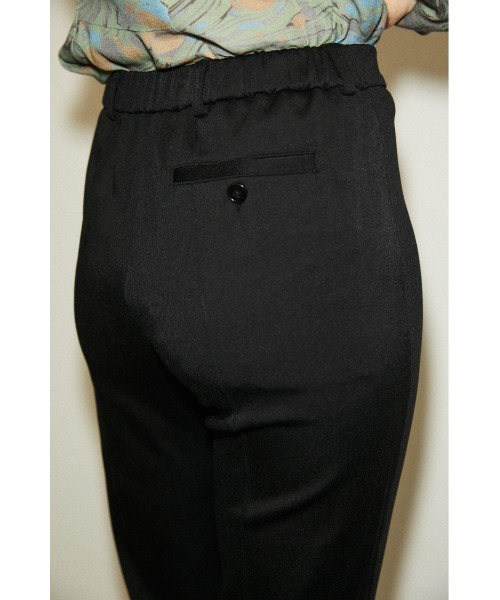 THROW by SLY(スローバイスライ)の「THROW TEXTURE CUT BELL BOTTOM ベルボトム(スラックス・レディース・カーキ/ライトイエロー/ブラック・2/1/0)」の10枚目の写真