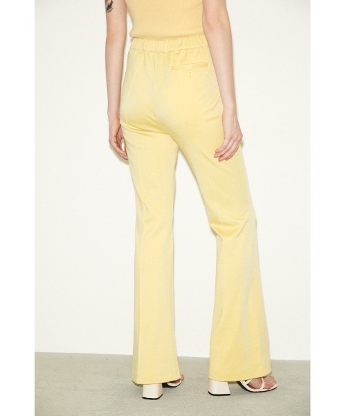 THROW by SLY(スローバイスライ)の「THROW TEXTURE CUT BELL BOTTOM ベルボトム(スラックス・レディース・カーキ/ライトイエロー/ブラック・2/1/0)」の9枚目の写真
