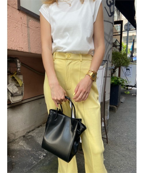 THROW by SLY(スローバイスライ)の「THROW TEXTURE CUT BELL BOTTOM ベルボトム(スラックス・レディース・カーキ/ライトイエロー/ブラック・2/1/0)」の18枚目の写真