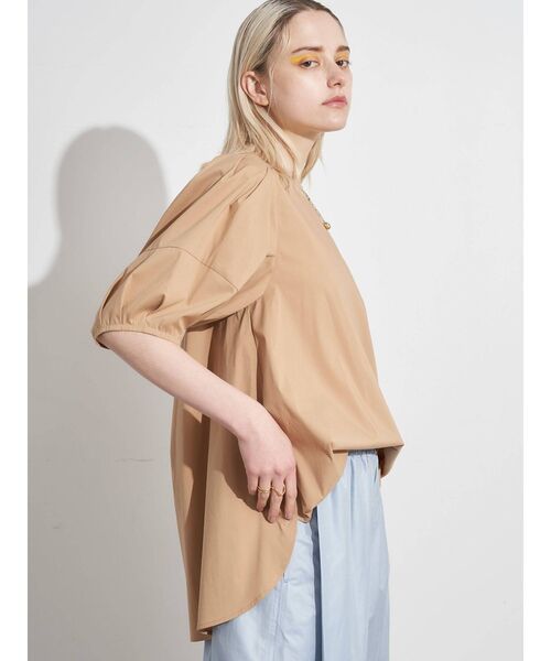 ELENDEEK（エレンディーク）の「ランタンスリーブブラウス（シャツ/ブラウス・レディース・ブラック/ベージュ/オフホワイト・FREE）」の18枚目の写真