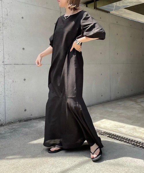 DouDou(ドゥドゥ)の「【WEB限定】バルーンスリーブ裾切替ワンピース(ワンピース・レディース・ブラック/ブルー/ライトベージュ・FREE)」の5枚目の写真