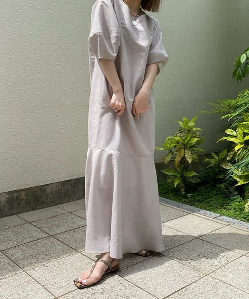 DouDou(ドゥドゥ)の「【WEB限定】バルーンスリーブ裾切替ワンピース(ワンピース・レディース・ブラック/ブルー/ライトベージュ・FREE)」の21枚目の写真