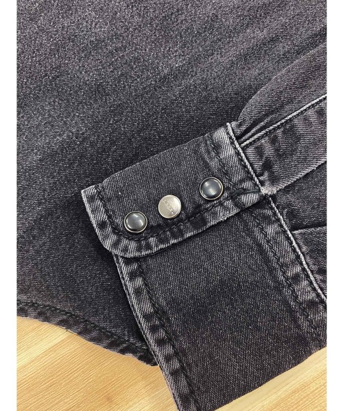 DIESEL（ディーゼル）の「ウォッシュ加工長袖デニムシャツ　D-ROOKE（シャツ/ブラウス・メンズ・ブラック/インディゴブルー・S/L/X-SMALL/M/XL/XXL）」の12枚目の写真