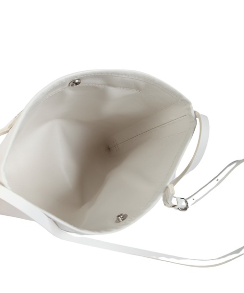 beautiful people（ビューティフルピープル）の「beautiful people “LINING LOGO POCKET”ミニレザーバッグ（ショルダーバッグ・レディース・オフホワイト・FREE）」の8枚目の写真