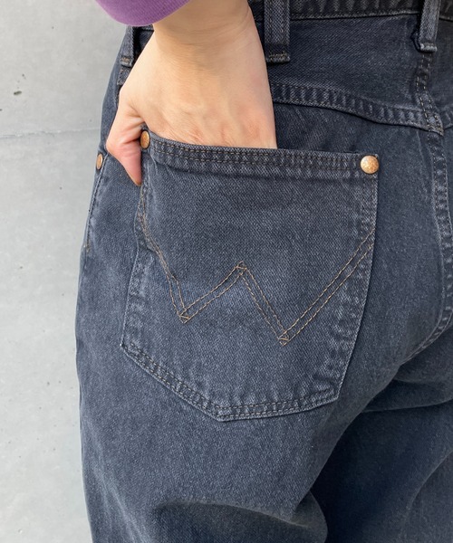 Wrangler（ラングラー）の「【Wrangler/ラングラー】カットオフスリットストレートデニム（デニムパンツ・レディース・ブラック/ブルー・XS/S）」の3枚目の写真