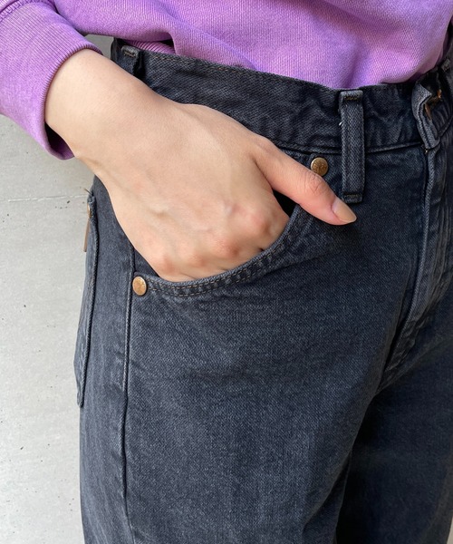 Wrangler（ラングラー）の「【Wrangler/ラングラー】カットオフスリットストレートデニム（デニムパンツ・レディース・ブラック/ブルー・XS/S）」の6枚目の写真