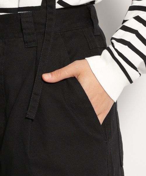 niko and...(ニコアンド)の「サス付きスッキリシルエットパンツ(その他パンツ・レディース・ブラック/ベージュ/パープル/ブルー・MEDIUM/LARGE)」の12枚目の写真