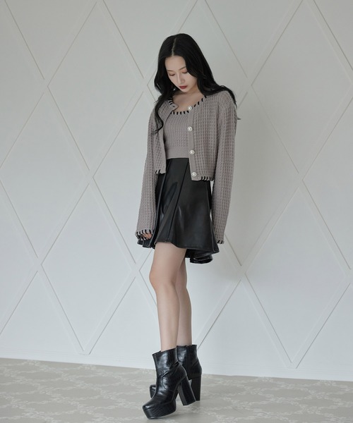 ANDGEEBEE（アンジービー）の「コードニットビスチェ（ニット/セーター・レディース・スモークピンク/ブラック・MEDIUM）」の3枚目の写真