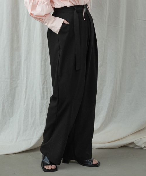 tuck straight belt set pants / タックストレートベルトセットパンツ（その他パンツ）｜lawgy（ラウジー）