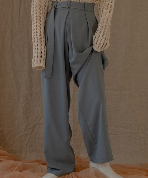 lawgy(ラウジー)の「tuck straight belt set pants / タックストレートベルトセットパンツ(その他パンツ・レディース・ホワイト/ブラック/ブルーグレー・FREE)」の14枚目の写真