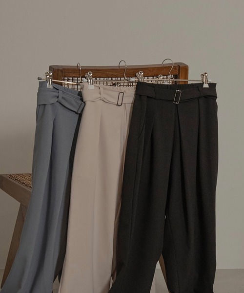 lawgy(ラウジー)の「tuck straight belt set pants / タックストレートベルトセットパンツ(その他パンツ・レディース・ホワイト/ブラック/ブルーグレー・FREE)」の15枚目の写真