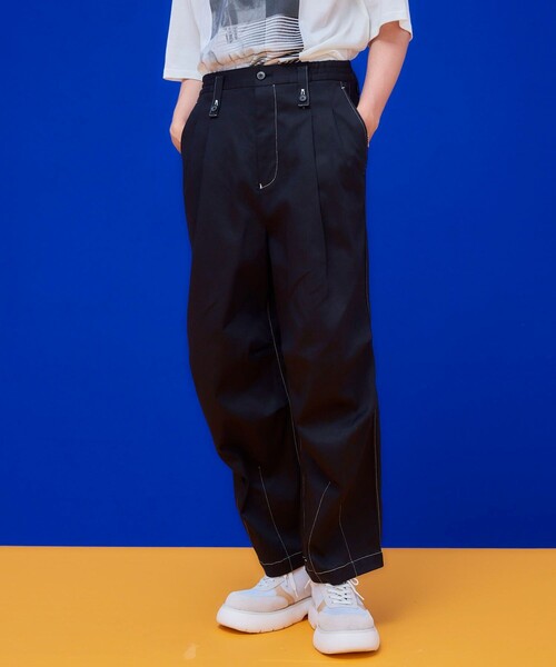 UNITED TOKYO（ユナイテッドトウキョウ）の「スヴィンデニムバルーンPT（デニムパンツ・メンズ・ブラック/インディゴブルー・2/1）」の5枚目の写真