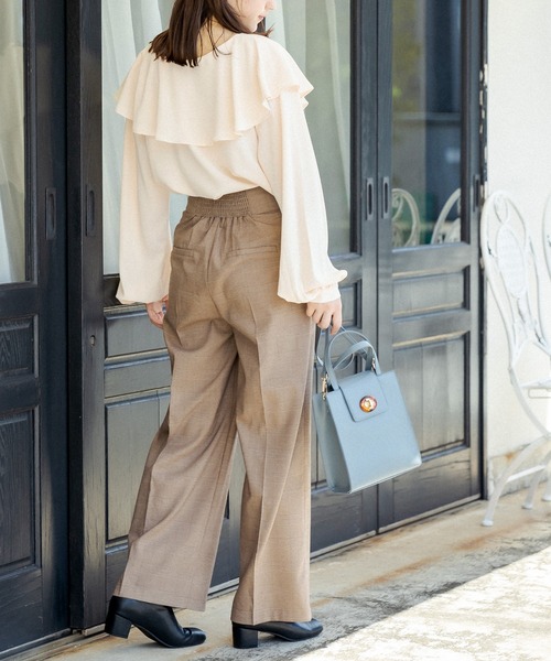 OLIVE des OLIVE（オリーブデオリーブ）の「ケープカラーラッフルブラウス（シャツ/ブラウス・レディース・ブラウン/オフホワイト/ライトベージュ・FREE）」の20枚目の写真