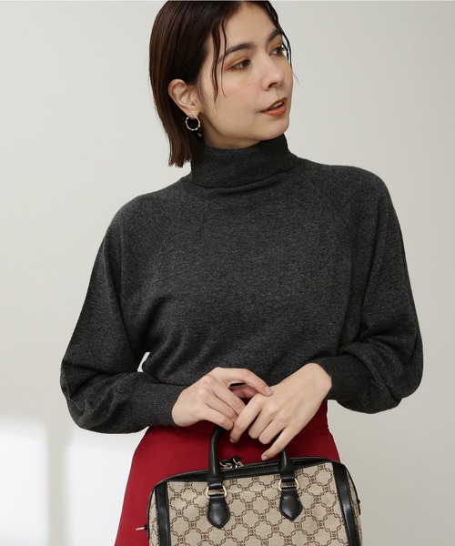 N.(N. Natural Beauty Basic)(エヌエヌナチュラルビューティーベーシック)の「◆パールボタンタートルネックニット(ニット/セーター・レディース・チャコールグレー/ネイビー/オフホワイト/イエロー・MEDIUM)」の3枚目の写真