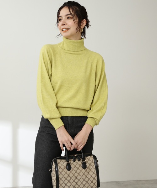 N.(N. Natural Beauty Basic)(エヌエヌナチュラルビューティーベーシック)の「◆パールボタンタートルネックニット(ニット/セーター・レディース・チャコールグレー/ネイビー/オフホワイト/イエロー・MEDIUM)」の8枚目の写真