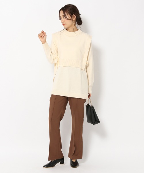 mysty woman（ミスティウーマン）の「ベストセットレイヤードニット 239011（ニット/セーター・レディース・オフホワイト/チャコール/モカ・FREE）」の4枚目の写真