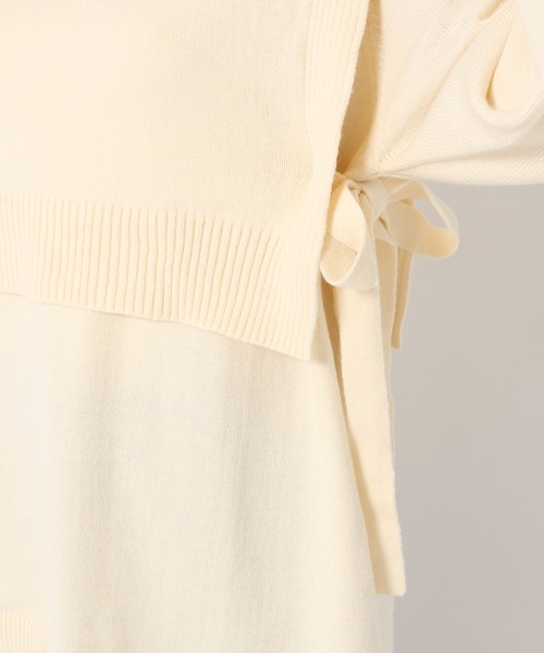 mysty woman（ミスティウーマン）の「ベストセットレイヤードニット 239011（ニット/セーター・レディース・オフホワイト/チャコール/モカ・FREE）」の5枚目の写真