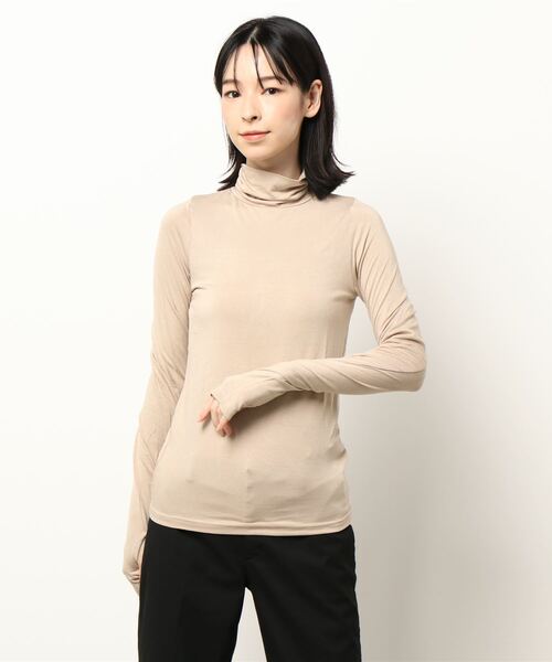 CEMONEMO(セモネモ)の「指穴 タートルネック ロンT / インナーカットソー(Tシャツ/カットソー・レディース・ベージュ/スカイブルー/ブラウン/ブラック/グレー/アイボリー・FREE)」の13枚目の写真
