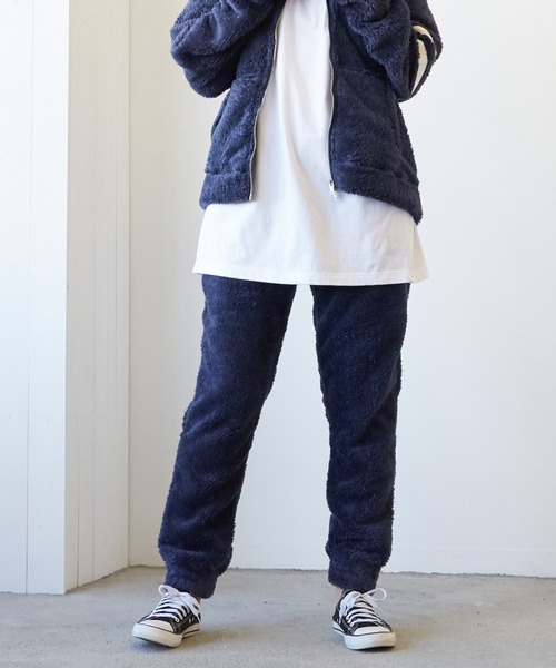 VIBGYOR(ヴィブジョー)の「VIBGYOR Select/ソフトシャギーボアパンツ(BL)(その他パンツ・レディース・チャコールグレー/ブラック/ベージュ/ネイビー・MEDIUM/LARGE)」の4枚目の写真
