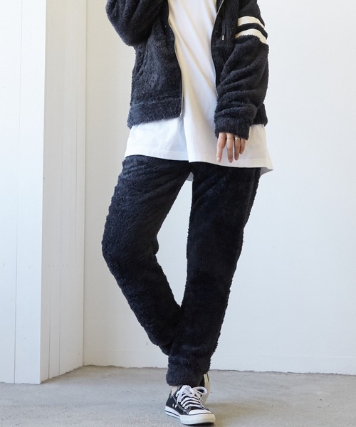 VIBGYOR(ヴィブジョー)の「VIBGYOR Select/ソフトシャギーボアパンツ(BL)(その他パンツ・レディース・チャコールグレー/ブラック/ベージュ/ネイビー・MEDIUM/LARGE)」の2枚目の写真