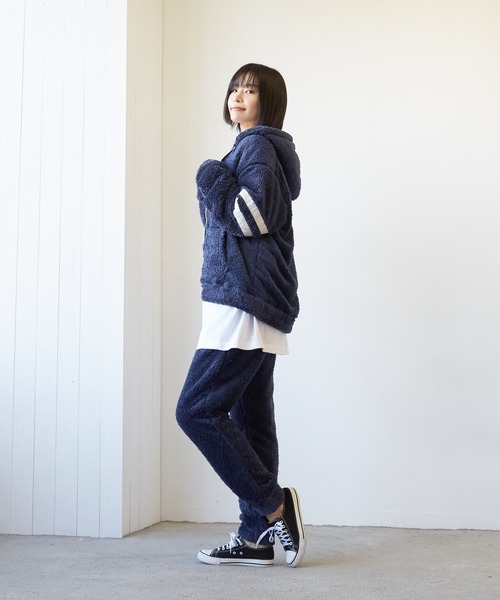 VIBGYOR(ヴィブジョー)の「VIBGYOR Select/ソフトシャギーボアパンツ(BL)(その他パンツ・レディース・チャコールグレー/ブラック/ベージュ/ネイビー・MEDIUM/LARGE)」の5枚目の写真