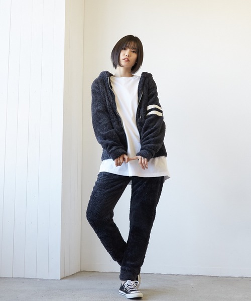 VIBGYOR(ヴィブジョー)の「VIBGYOR Select/ソフトシャギーボアパンツ(BL)(その他パンツ・レディース・チャコールグレー/ブラック/ベージュ/ネイビー・MEDIUM/LARGE)」の10枚目の写真