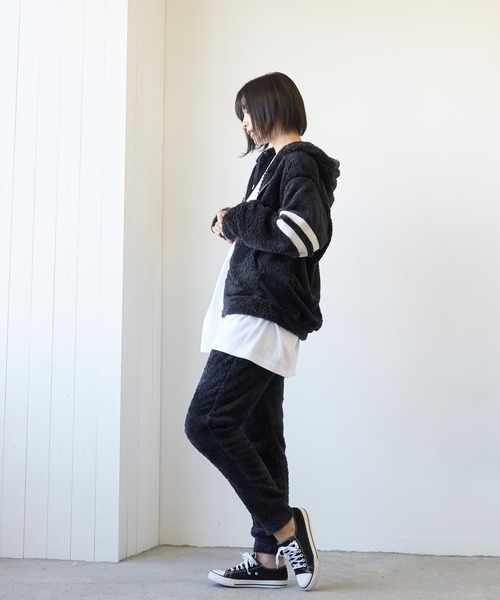 VIBGYOR(ヴィブジョー)の「VIBGYOR Select/ソフトシャギーボアパンツ(BL)(その他パンツ・レディース・チャコールグレー/ブラック/ベージュ/ネイビー・MEDIUM/LARGE)」の11枚目の写真