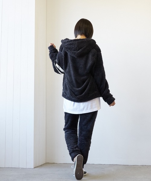 VIBGYOR(ヴィブジョー)の「VIBGYOR Select/ソフトシャギーボアパンツ(BL)(その他パンツ・レディース・チャコールグレー/ブラック/ベージュ/ネイビー・MEDIUM/LARGE)」の12枚目の写真