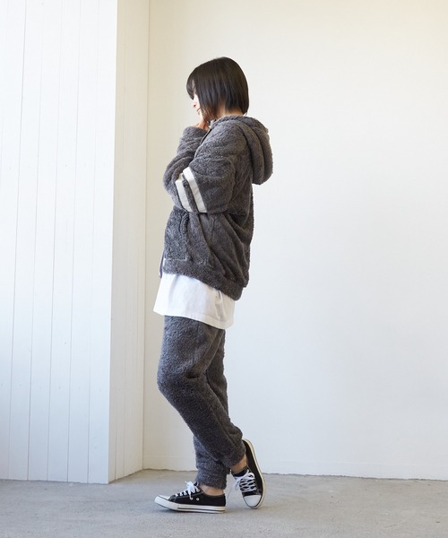 VIBGYOR(ヴィブジョー)の「VIBGYOR Select/ソフトシャギーボアパンツ(BL)(その他パンツ・レディース・チャコールグレー/ブラック/ベージュ/ネイビー・MEDIUM/LARGE)」の17枚目の写真
