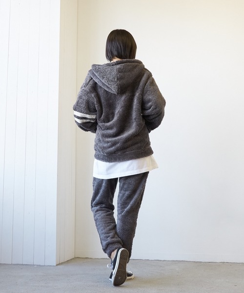 VIBGYOR(ヴィブジョー)の「VIBGYOR Select/ソフトシャギーボアパンツ(BL)(その他パンツ・レディース・チャコールグレー/ブラック/ベージュ/ネイビー・MEDIUM/LARGE)」の18枚目の写真