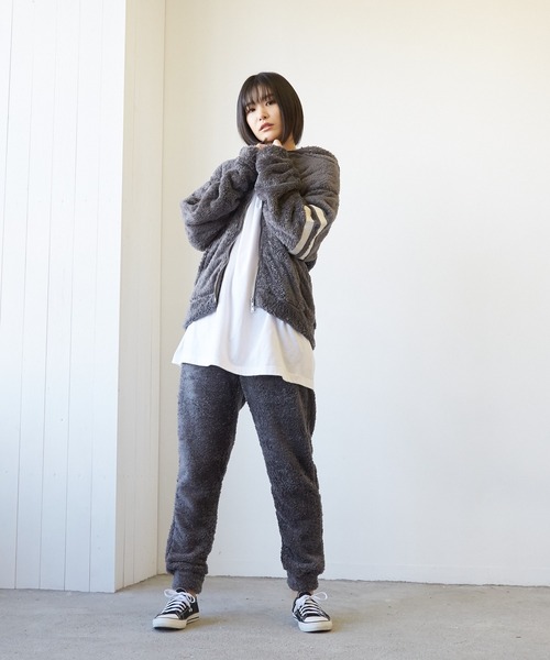 VIBGYOR(ヴィブジョー)の「VIBGYOR Select/ソフトシャギーボアパンツ(BL)(その他パンツ・レディース・チャコールグレー/ブラック/ベージュ/ネイビー・MEDIUM/LARGE)」の20枚目の写真