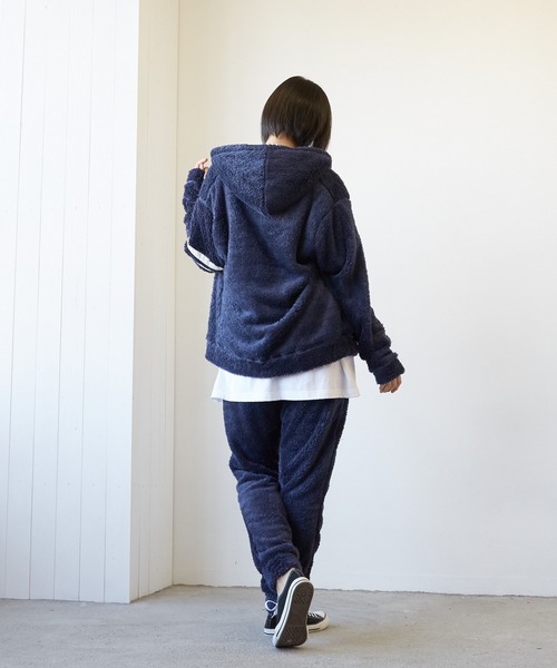 VIBGYOR(ヴィブジョー)の「VIBGYOR Select/ソフトシャギーボアパンツ(BL)(その他パンツ・レディース・チャコールグレー/ブラック/ベージュ/ネイビー・MEDIUM/LARGE)」の8枚目の写真