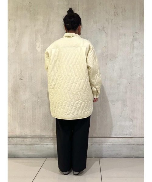 BEARDSLEY(ビアズリー)の「軽くてあたたかい ストールとあわせて人気 キルトCPOジャケット(ブルゾン・レディース・ブラック/アイボリー・FREE)」の17枚目の写真