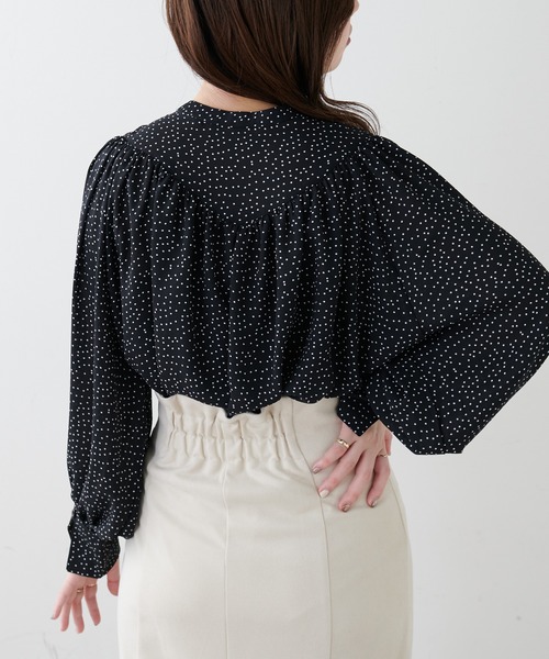natural couture(ナチュラルクチュール)の「【WEB限定カラー有り】ヨーク×ギャザーデザイン2WAYブラウス(シャツ/ブラウス・レディース・ベージュ/グレー/アイボリー/その他1/その他2・FREE)」の20枚目の写真