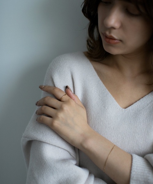 PAS TIERRA(パティエラ)の「-K10- カービングリング(リング・レディース・イエローゴールド・#9/#11/#13/#7/#15)」の3枚目の写真